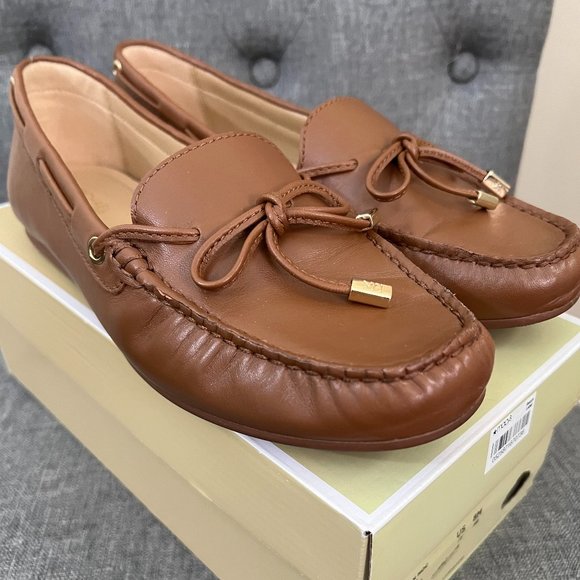 Michael Kors tan leather moccasins - Picture 1 of 10